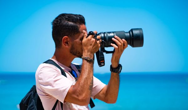 Capturez la magie de votre grossesse grâce à un photographe expert