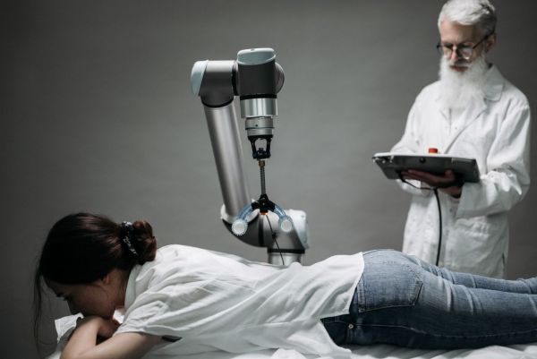 L'Impact de l'Intelligence Artificielle sur la Santé Publique : Perspectives et Enjeux pour l'Avenir de l'Emploi